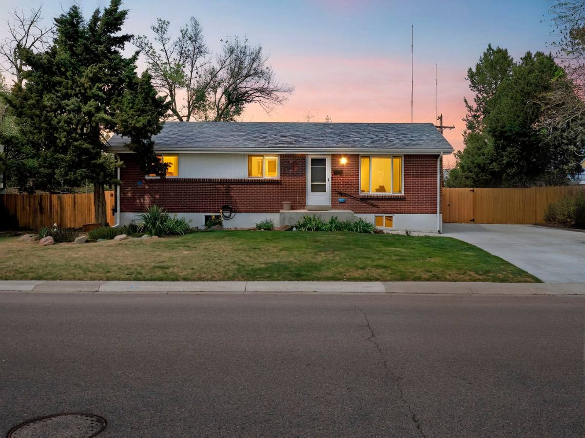 House for rent at 173 E Panama Dr, Littleton, CO 80121