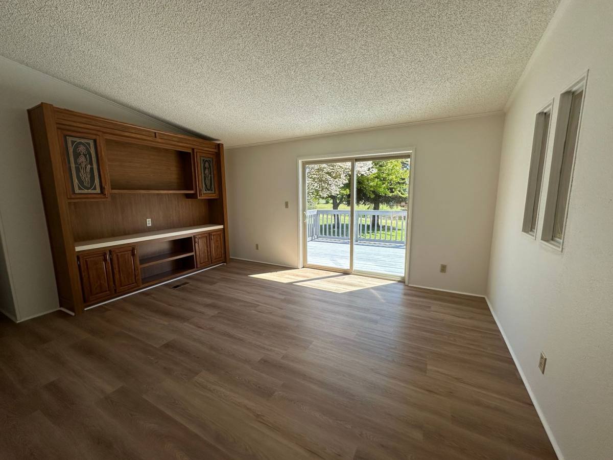 House for rent at 3817 Summit Dr, Hood River, OR 97031