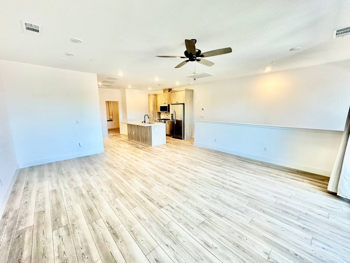 House for rent at 580 N Adler Lane, Clovis, CA 93611