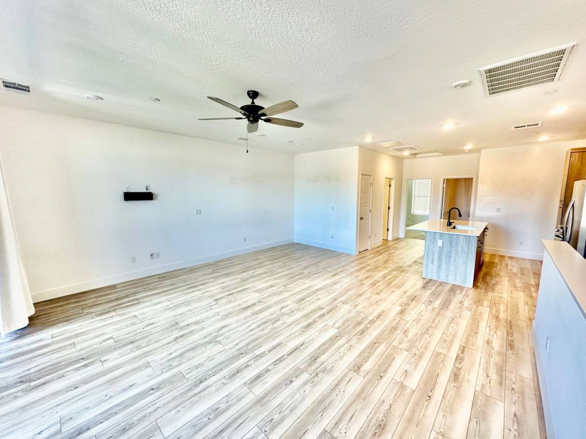 House for rent at 580 N Adler Lane, Clovis, CA 93611