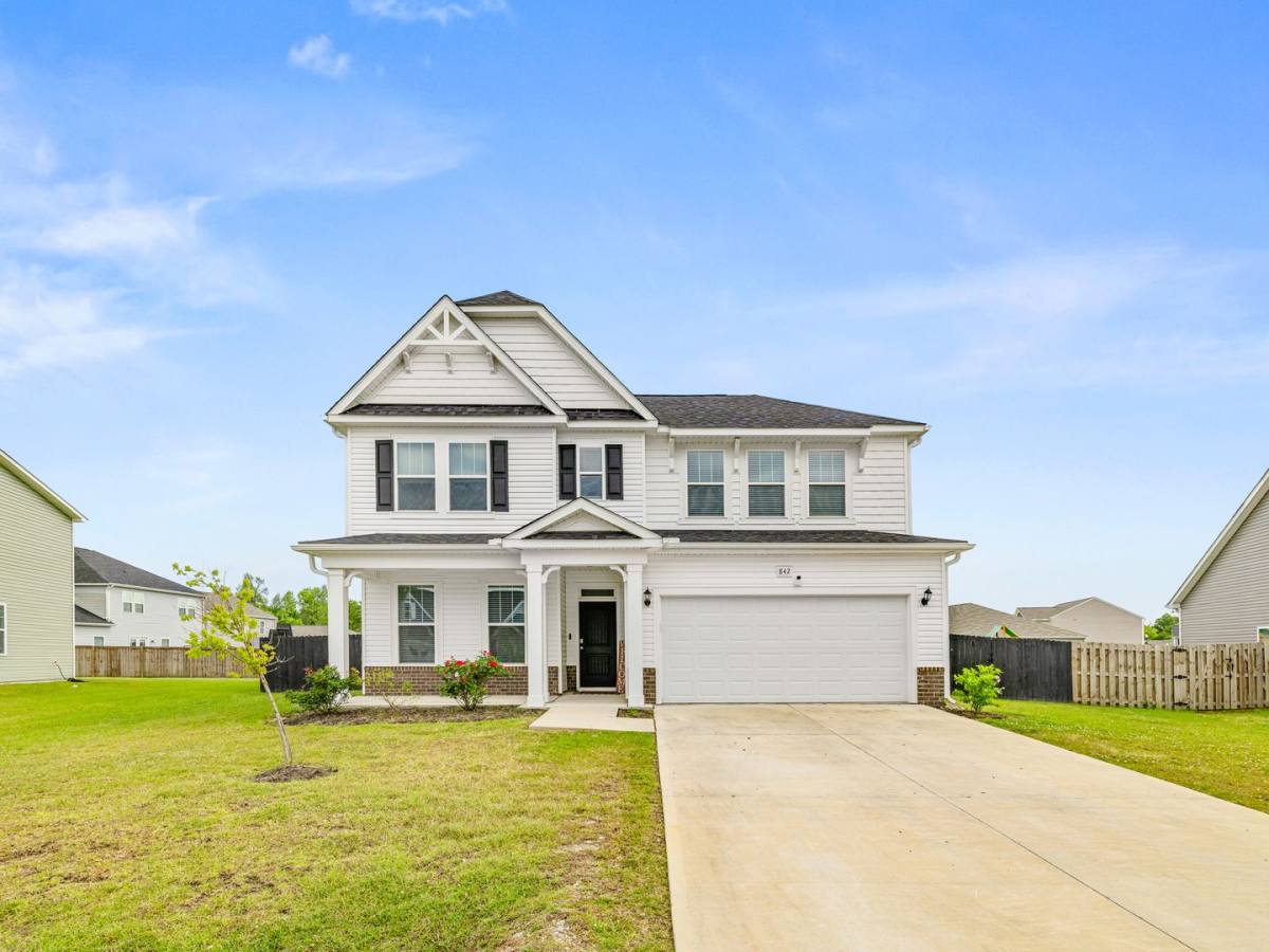 House for rent at 842 Tuscarora Trail, Jacksonville, NC 28546