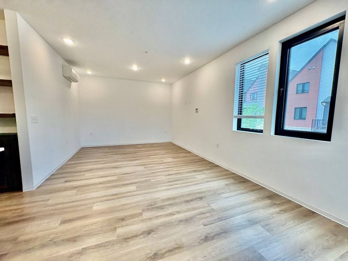 Apartment for rent at 6101 Nieman Rd, Shawnee, KS 66203