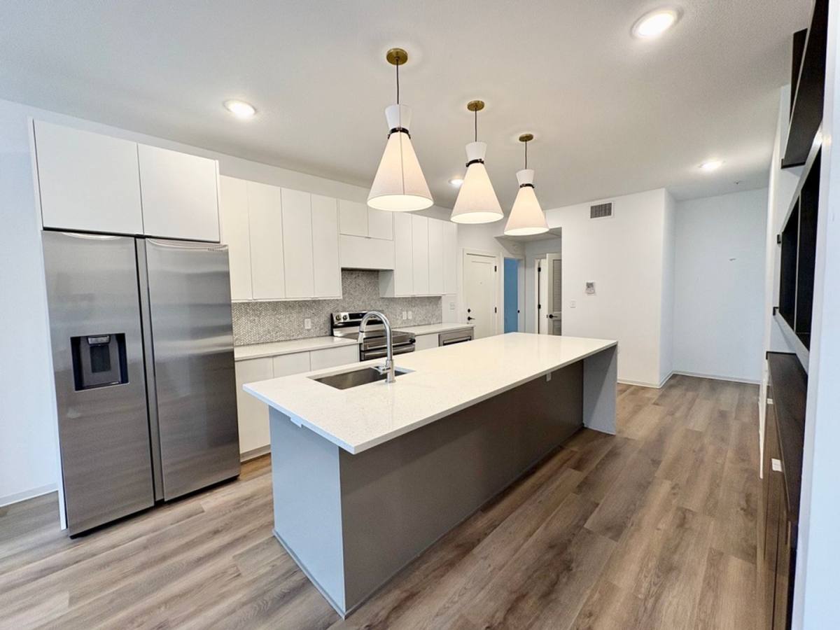 Apartment for rent at 6101 Nieman Rd, Shawnee, KS 66203
