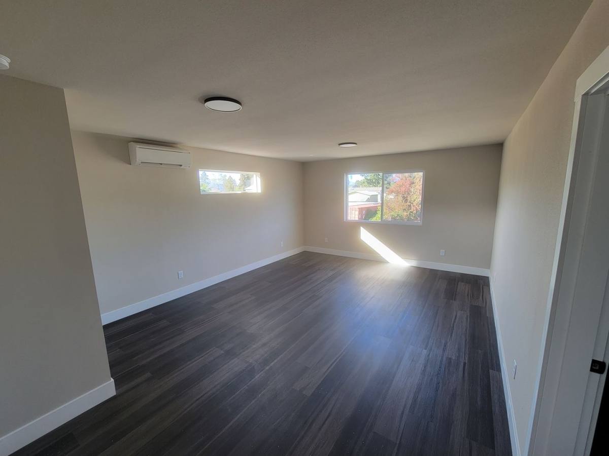 Townhouse for rent at 152 Allison Ave, Sutherlin, OR 97479