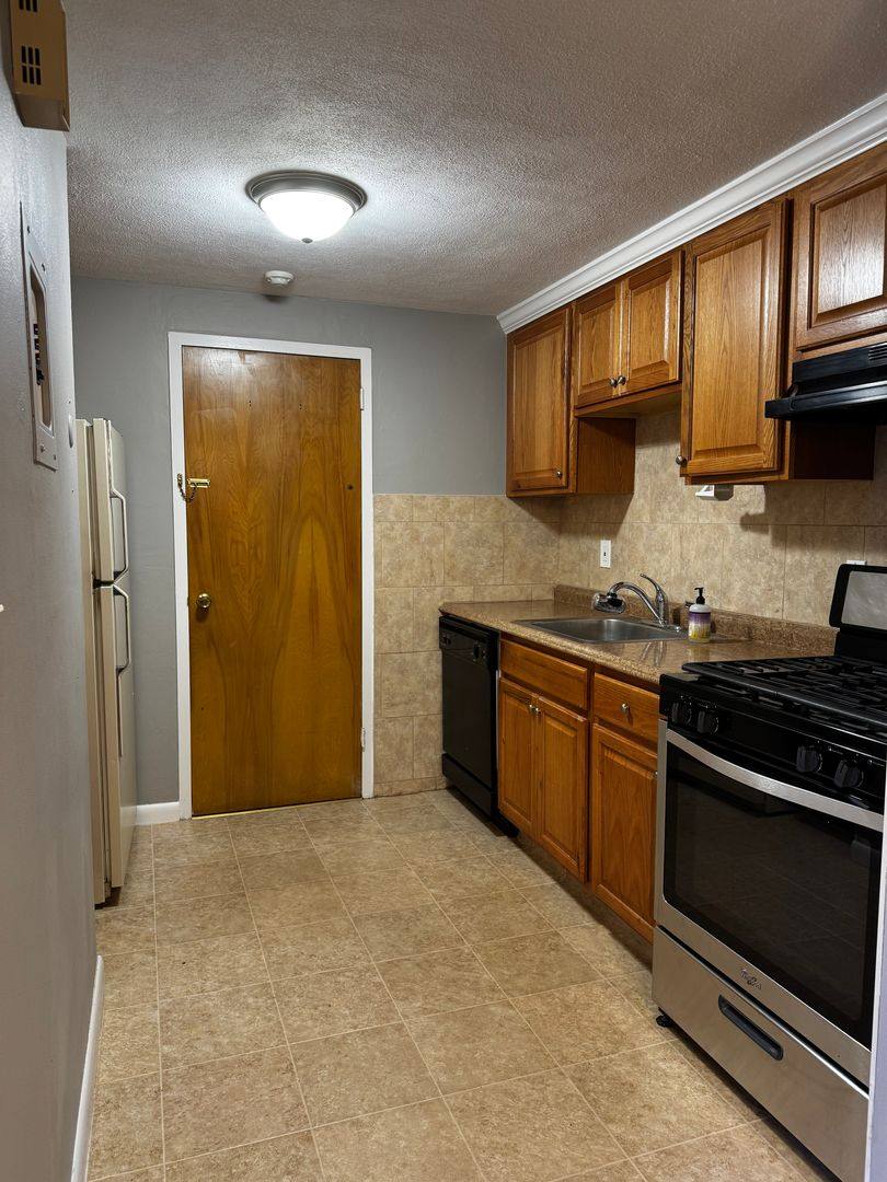 Apartment for rent at 30 Worthen St, Chelmsford, MA 01824