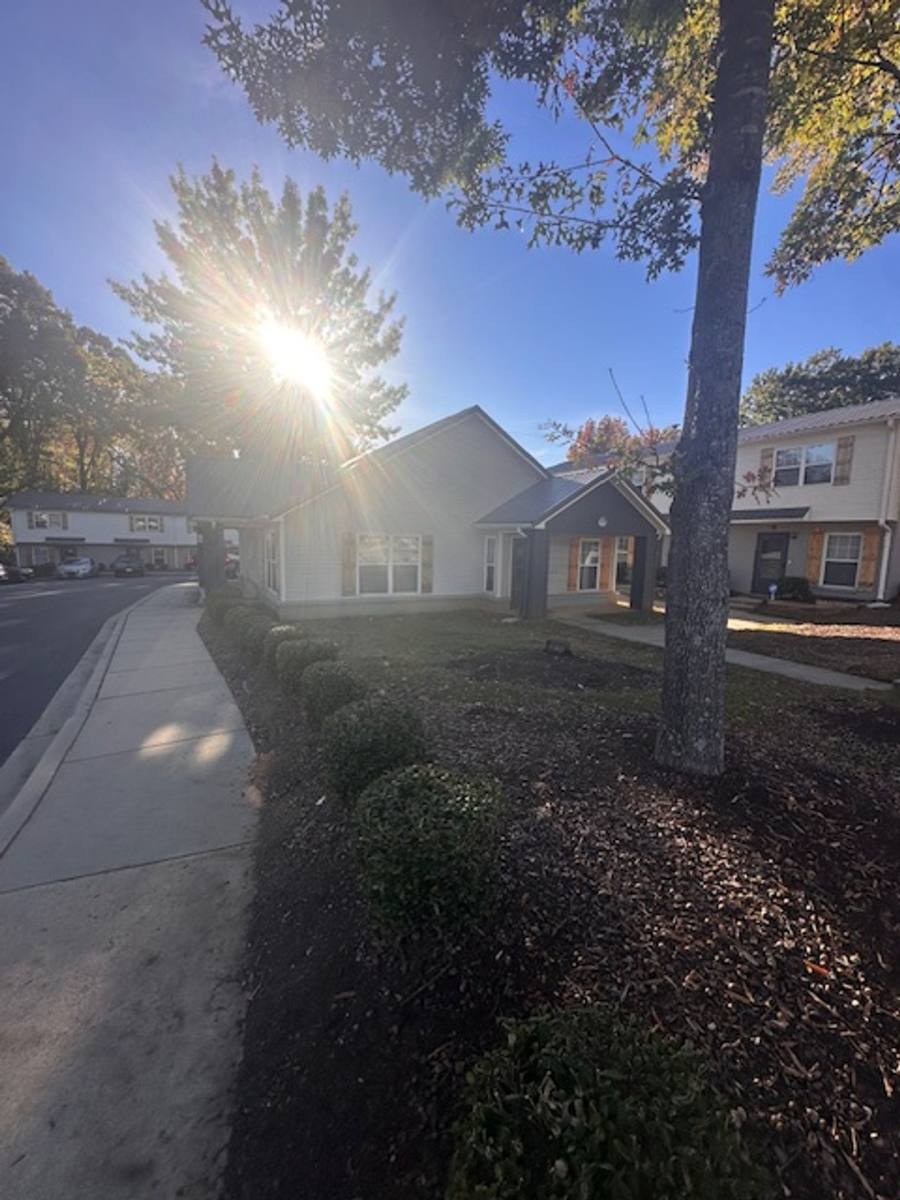 Townhouse for rent at 3425 Kentucky Ave, Charlotte, NC 28216