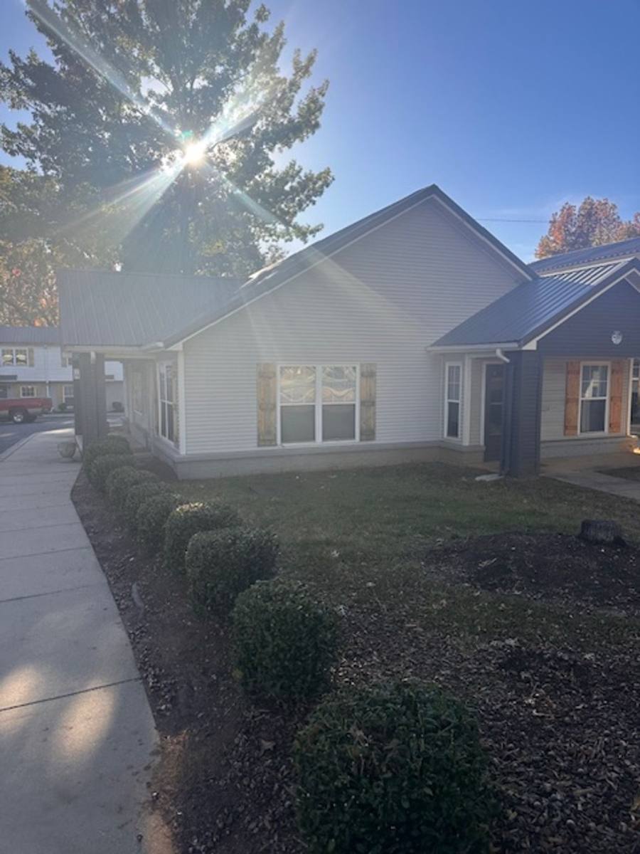 Townhouse for rent at 3425 Kentucky Ave, Charlotte, NC 28216