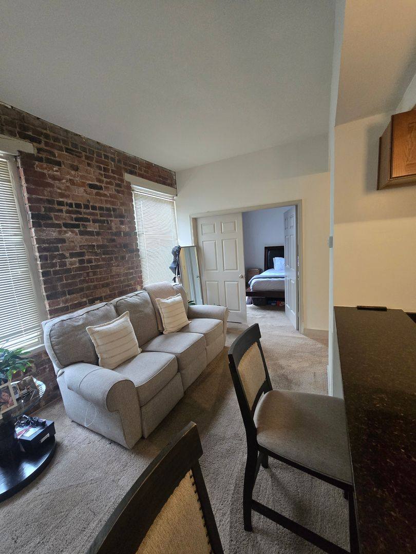 Apartment for rent at 2006 E Franklin St, Richmond, VA 23223