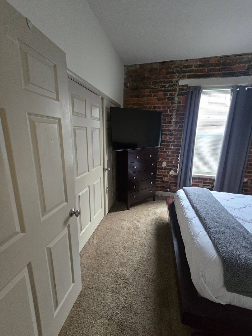 Apartment for rent at 2006 E Franklin St, Richmond, VA 23223