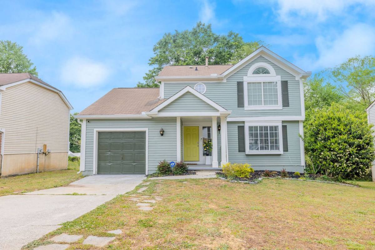House for rent at 2073 Raintree Place, Lithonia, GA 30058