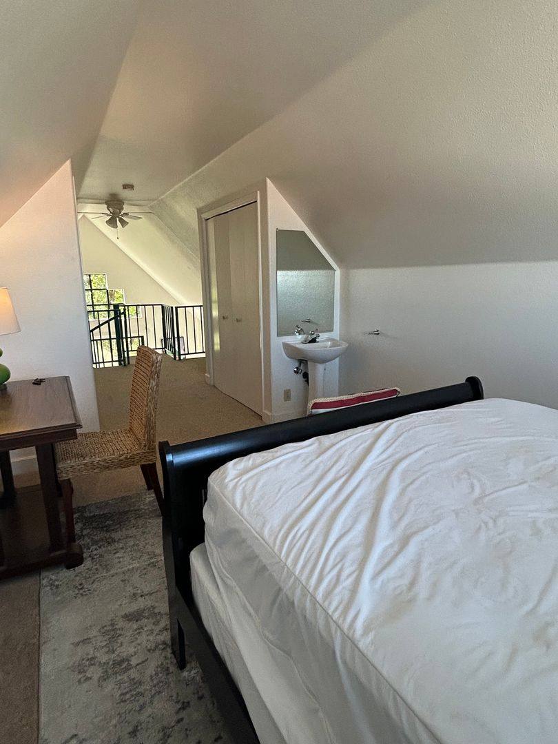 Apartment for rent at 180 E 9th Ave, Chico, CA 95926