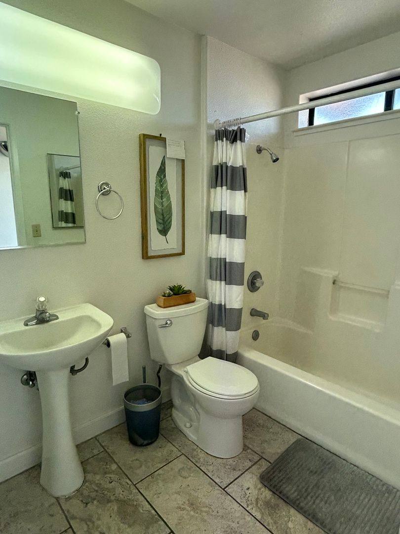 Apartment for rent at 180 E 9th Ave, Chico, CA 95926