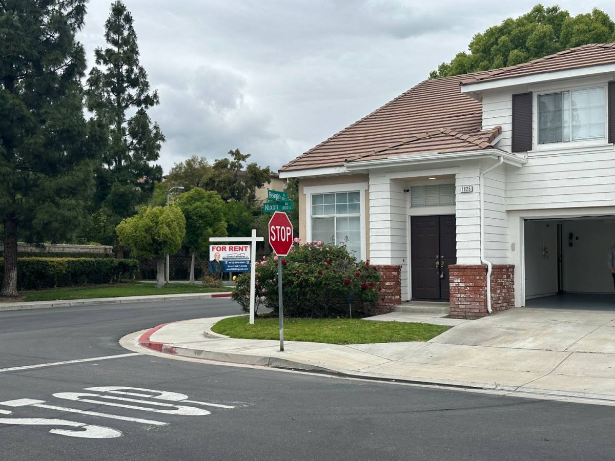 House for rent at 1825 Nixon Ave, Placentia, CA 92870