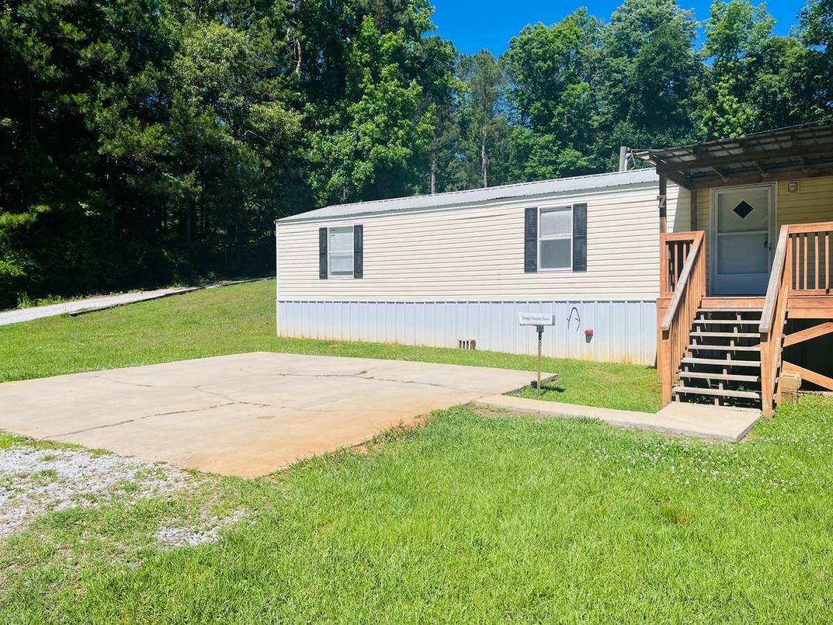 House for rent at 4011 Mooty Bridge Rd, Lagrange, GA 30240