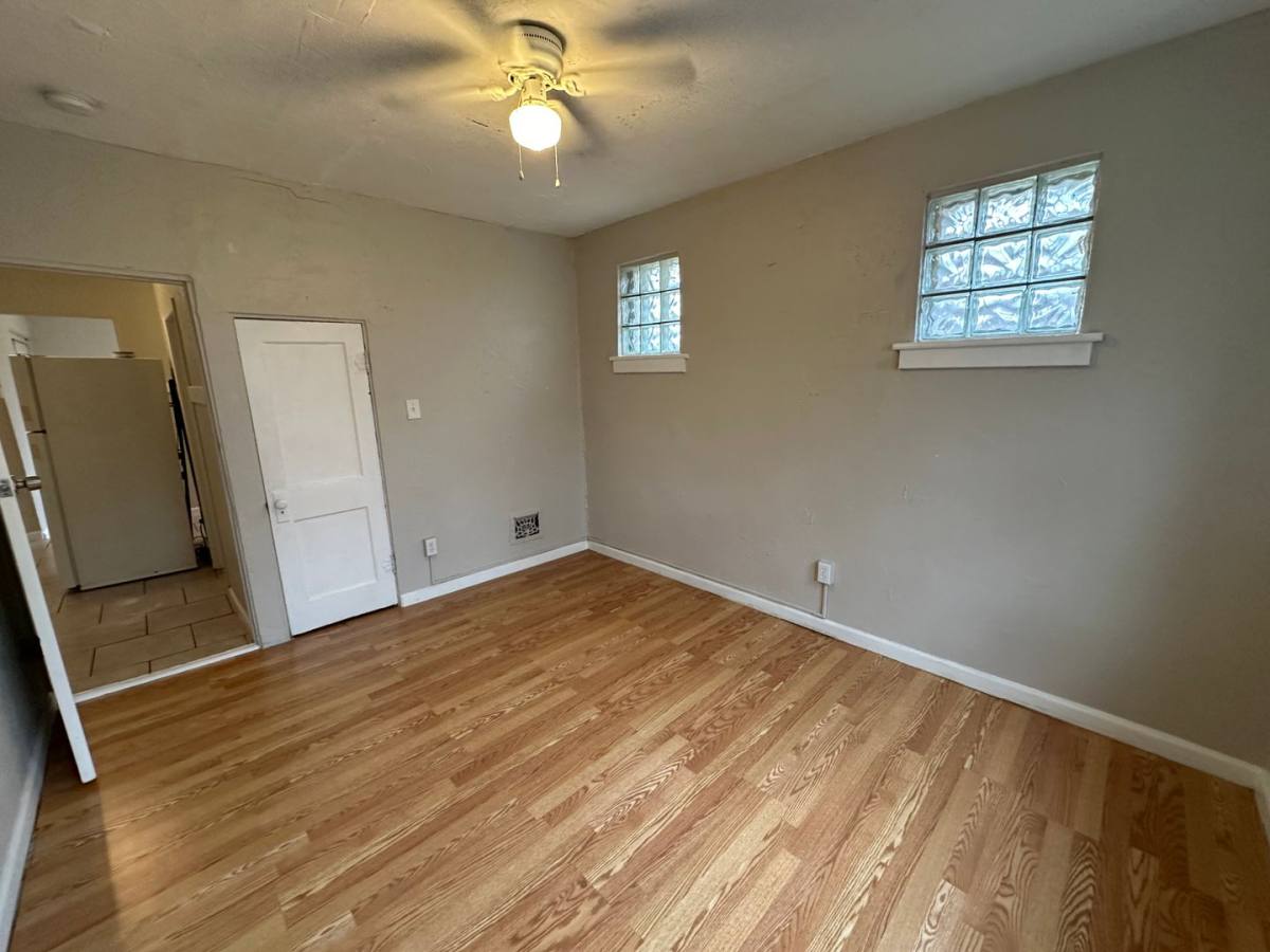 Apartment for rent at 1195 Belrue Ave, Saint Louis, MO 63130