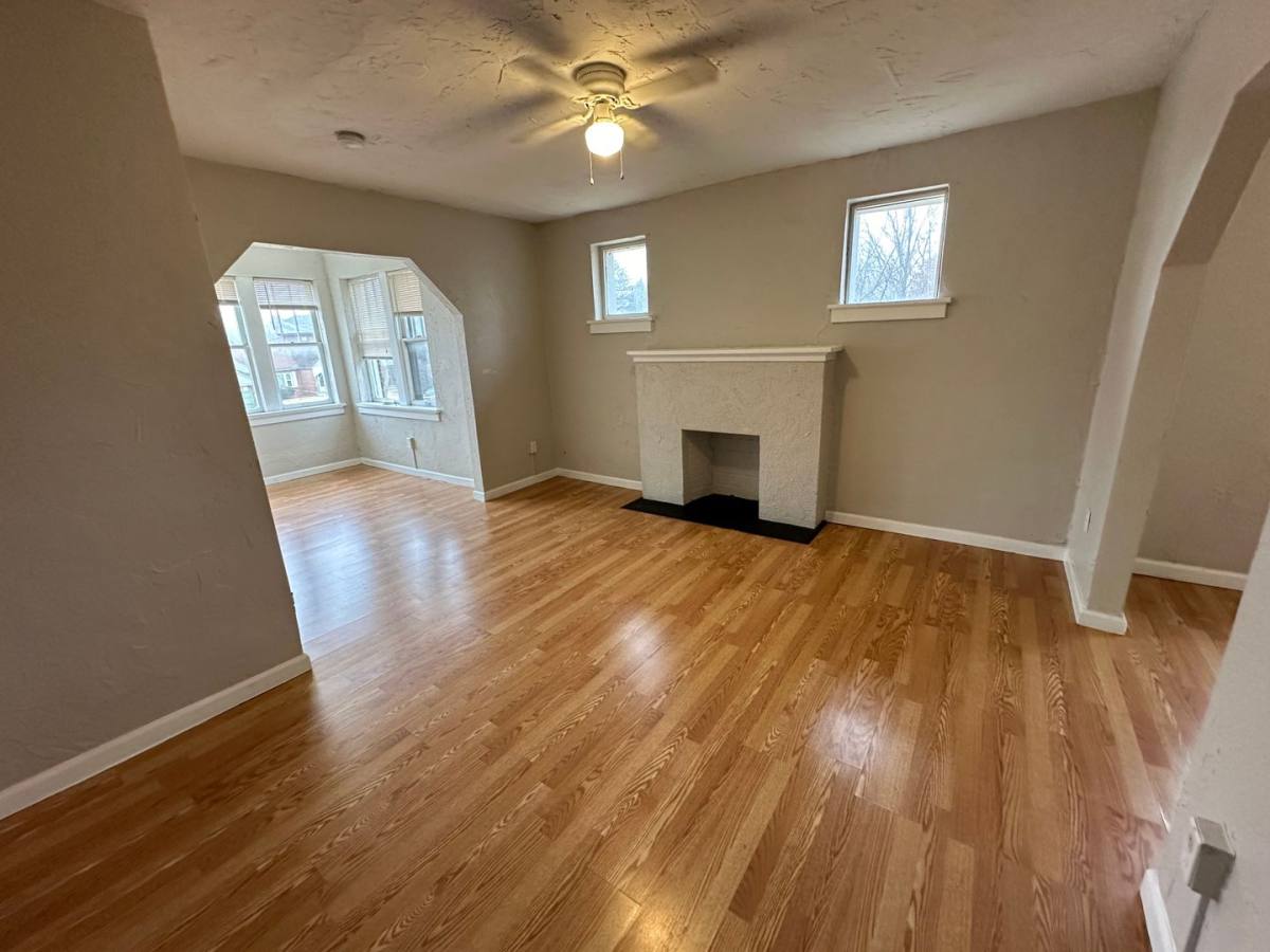 Apartment for rent at 1195 Belrue Ave, Saint Louis, MO 63130