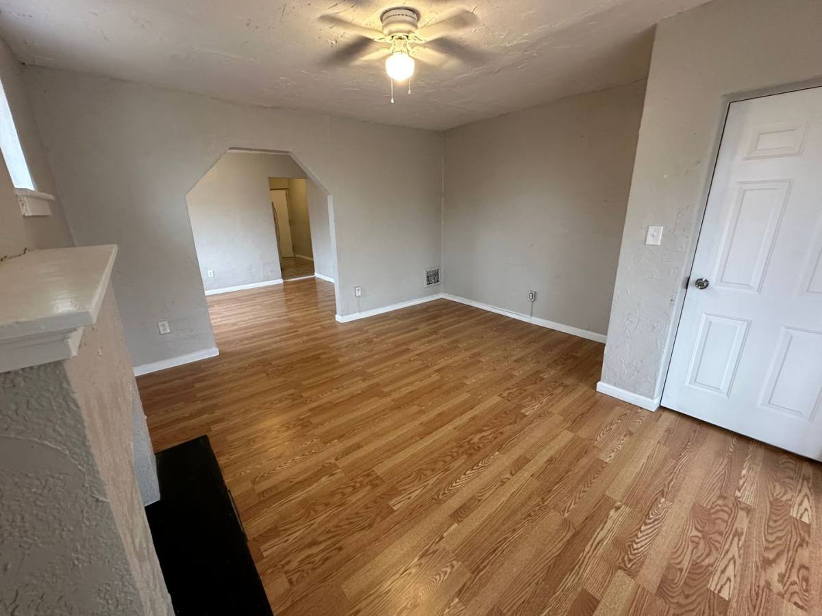 Apartment for rent at 1195 Belrue Ave, Saint Louis, MO 63130