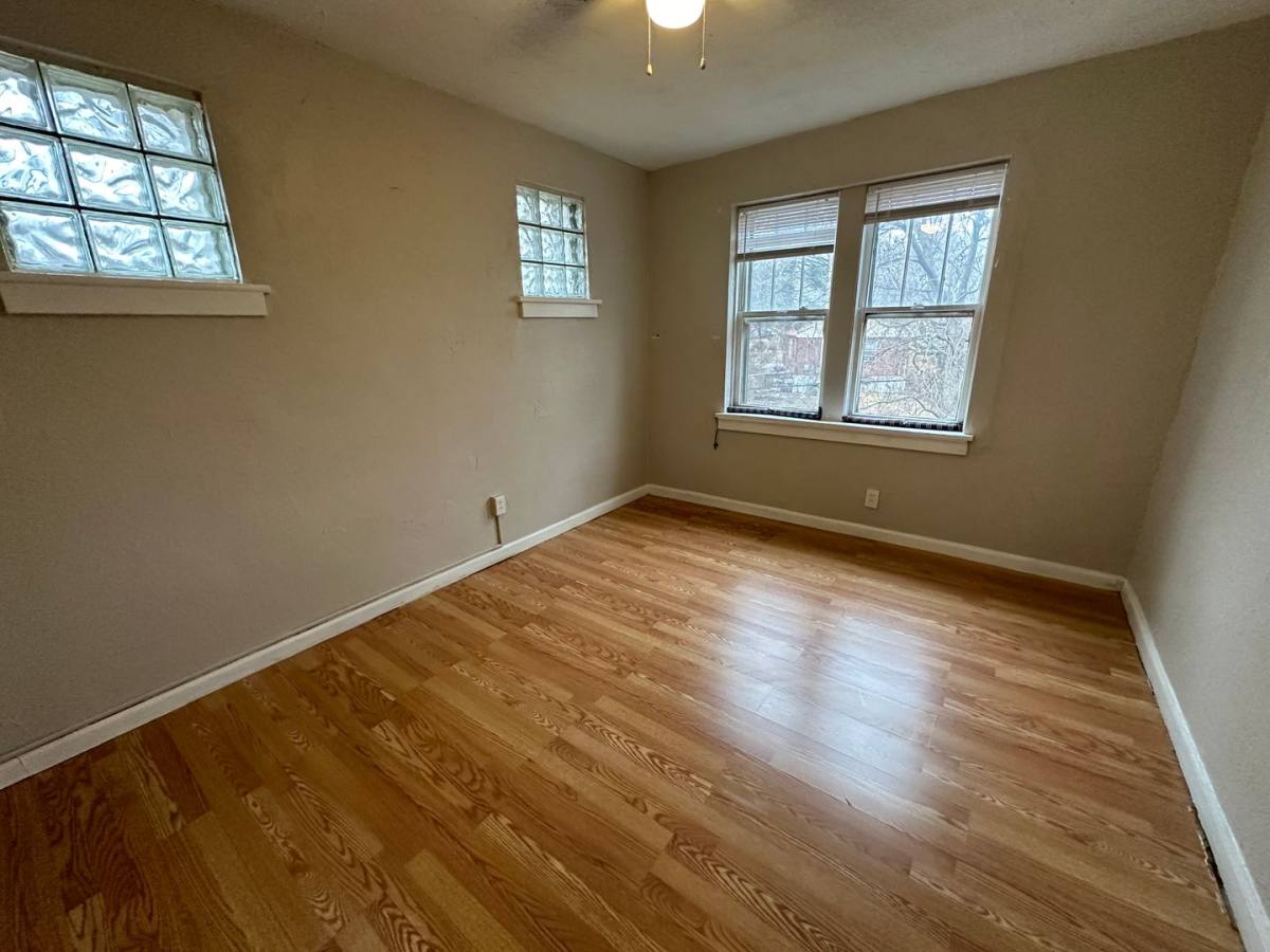 Apartment for rent at 1195 Belrue Ave, Saint Louis, MO 63130