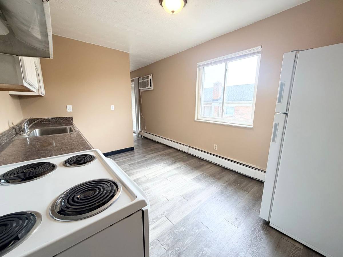 Apartment for rent at 2457 Montana Ave, Cincinnati, OH 45211
