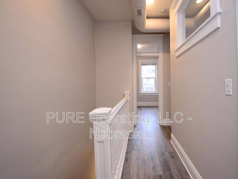 House for rent at 2967 Harris St #2, Omaha, NE 68105