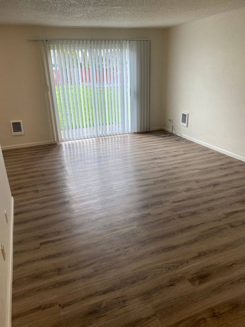 Apartment for rent at 638 32nd Ave SE, Albany, OR 97322