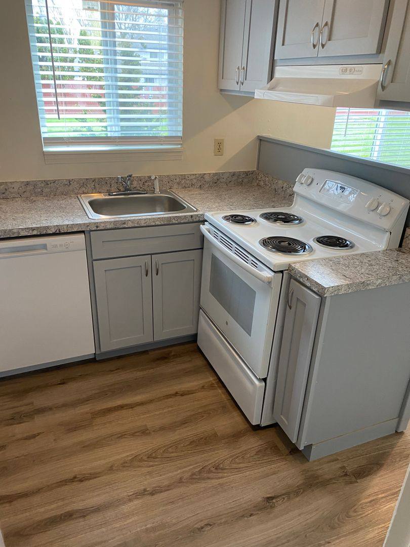 Apartment for rent at 638 32nd Ave SE, Albany, OR 97322