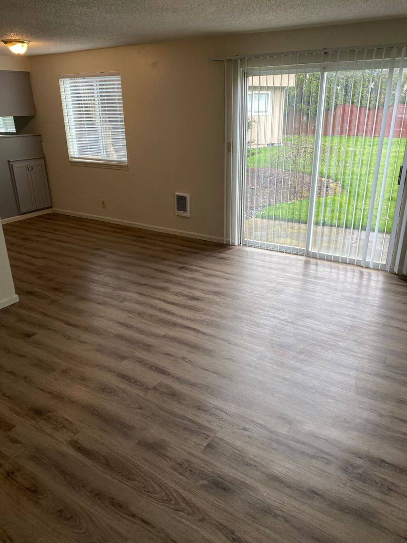 Apartment for rent at 638 32nd Ave SE, Albany, OR 97322