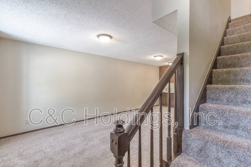 Apartment for rent at 644 B Earthside Dr, Claremore, OK 74017