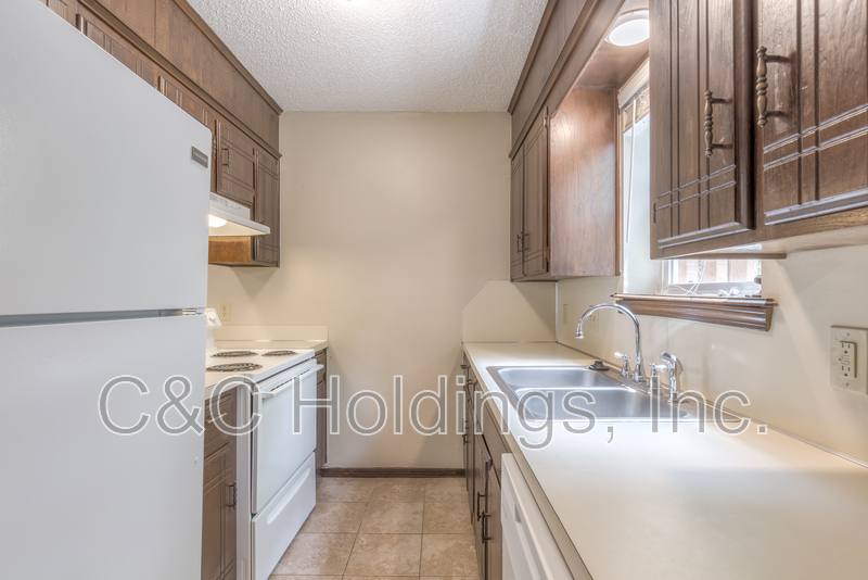 Apartment for rent at 644 B Earthside Dr, Claremore, OK 74017