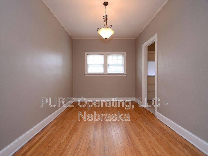Apartment for rent at 406 N 49th St #5, Omaha, NE 68132