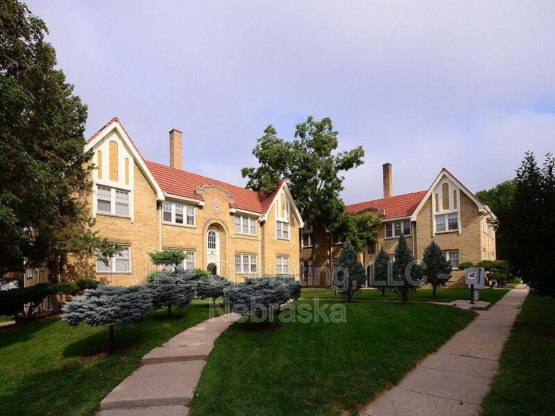 Apartment for rent at 406 N 49th St #5, Omaha, NE 68132