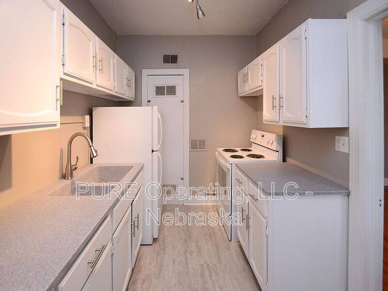 Apartment for rent at 406 N 49th St #5, Omaha, NE 68132