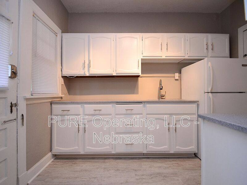 Apartment for rent at 406 N 49th St #5, Omaha, NE 68132