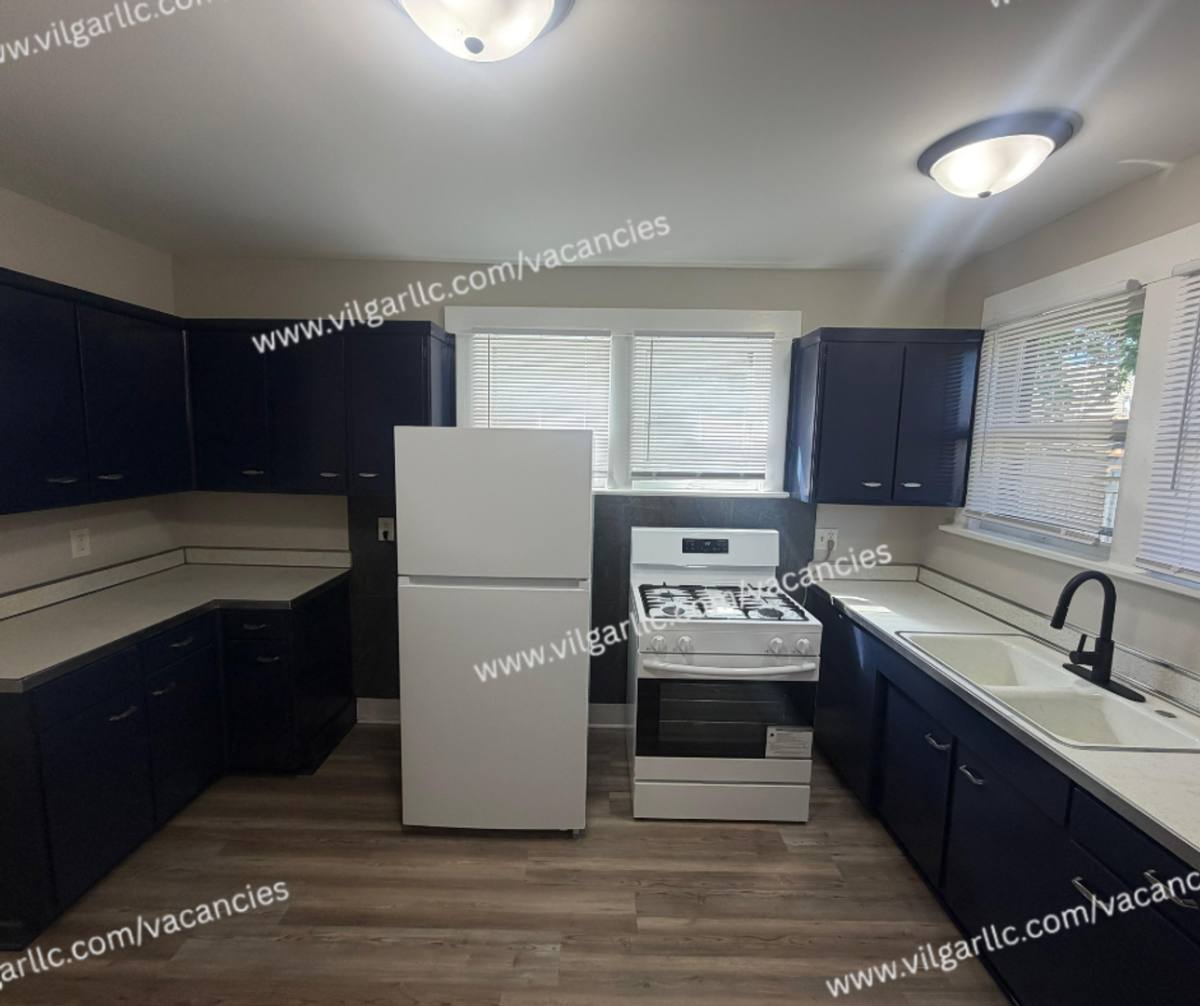 Townhouse for rent at 1201 Manhattan St, Michigan City, IN 46360