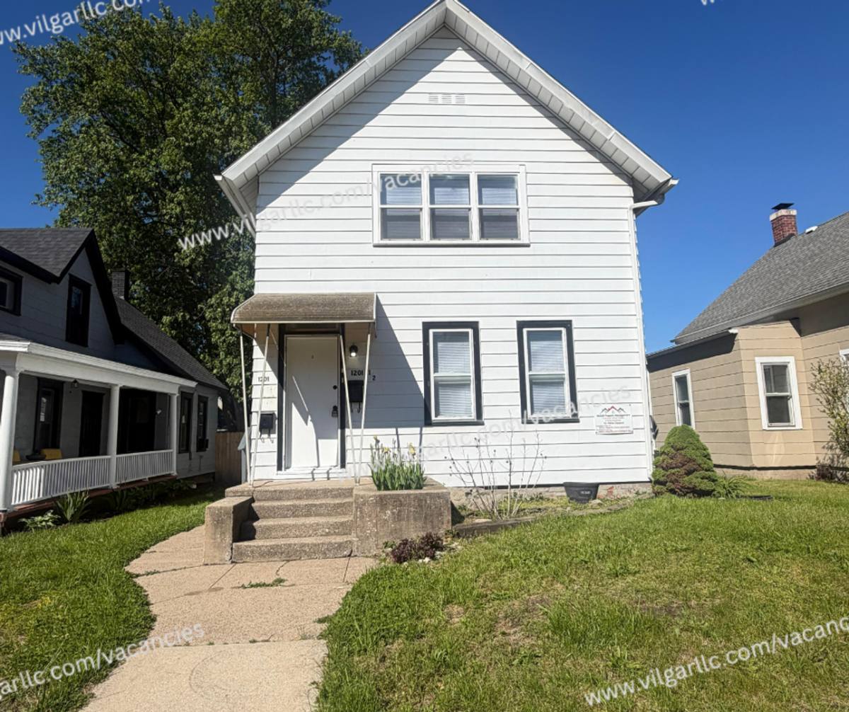 Townhouse for rent at 1201 Manhattan St, Michigan City, IN 46360