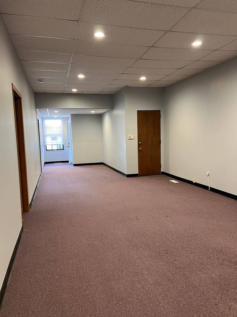 Apartment for rent at 232 N 6th St, Quincy, IL 62301