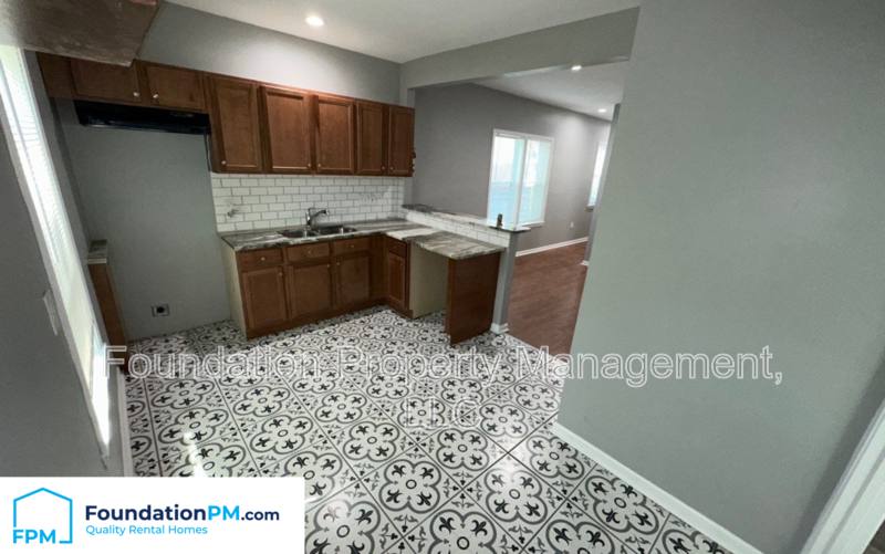 House for rent at 2001 Waverly Ave, Memphis, TN 38114