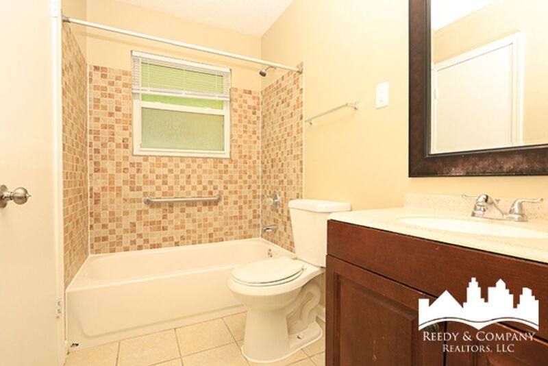 House for rent at 453 Fox Valley Dr, Memphis, TN 38127