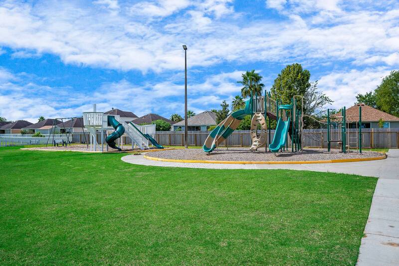 Apartment for rent at 5139 Martinique Calle, Dickinson, TX 77539