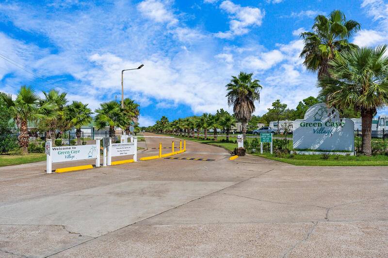 Apartment for rent at 5139 Martinique Calle, Dickinson, TX 77539