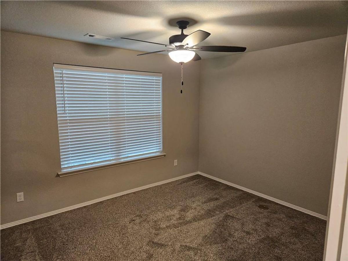 Apartment for rent at 2489 N Brophy St, Fayetteville, AR 72703