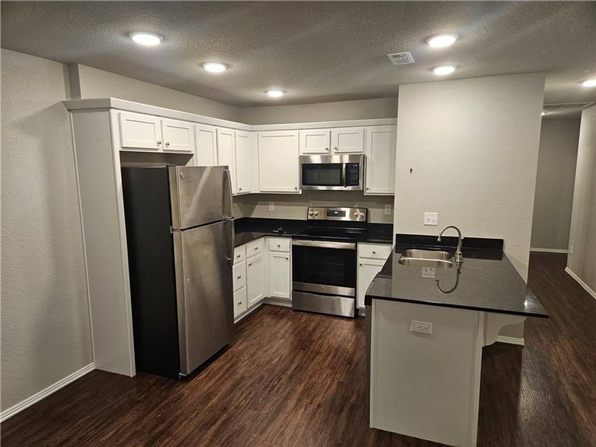 Apartment for rent at 2489 N Brophy St, Fayetteville, AR 72703