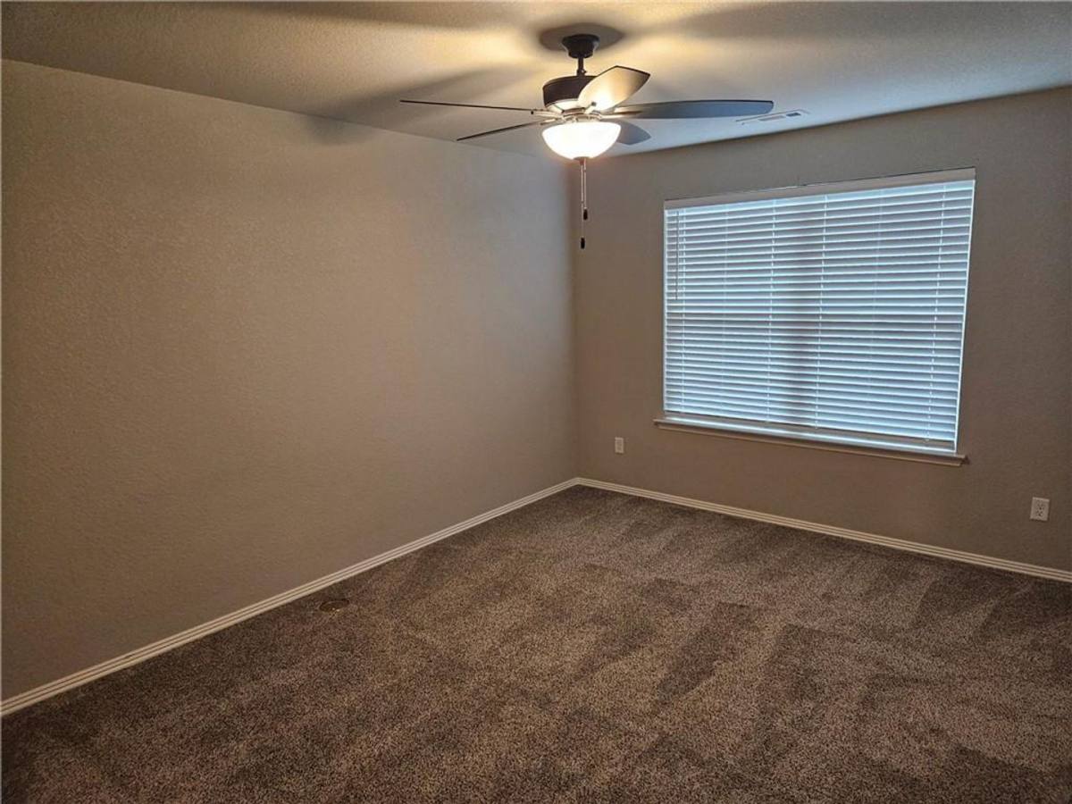 Apartment for rent at 2489 N Brophy St, Fayetteville, AR 72703