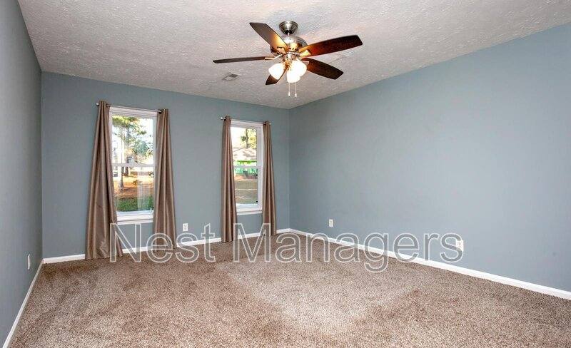 House for rent at 1819 Eichelberger Dr, Fayetteville, NC 28303
