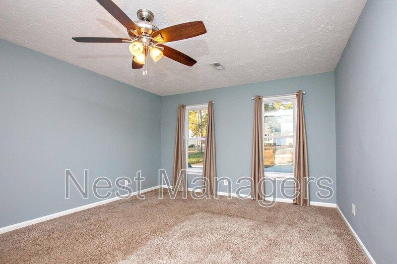 House for rent at 1819 Eichelberger Dr, Fayetteville, NC 28303