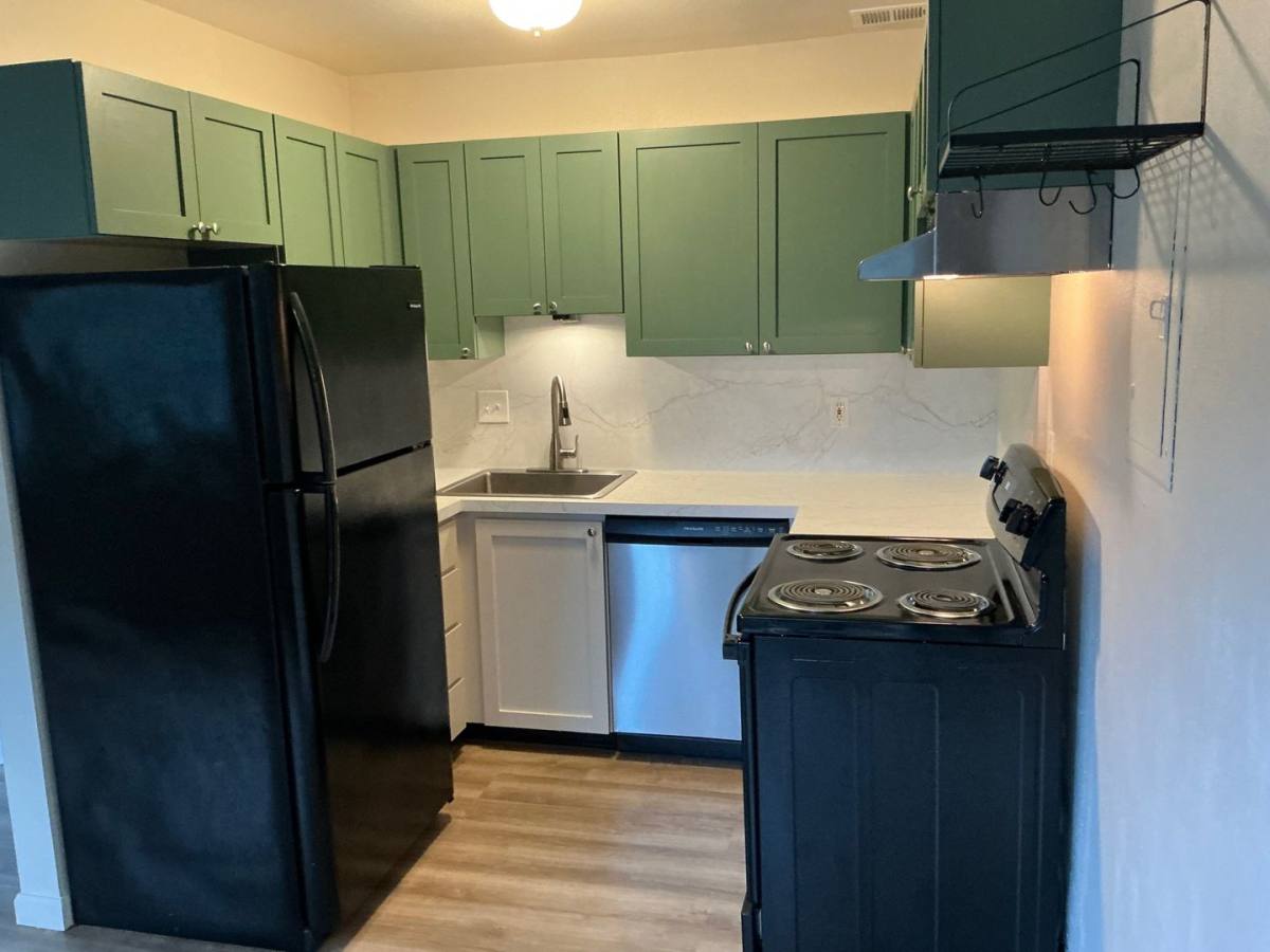 Townhouse for rent at 2535 SE 119th Ave, Portland, OR 97266