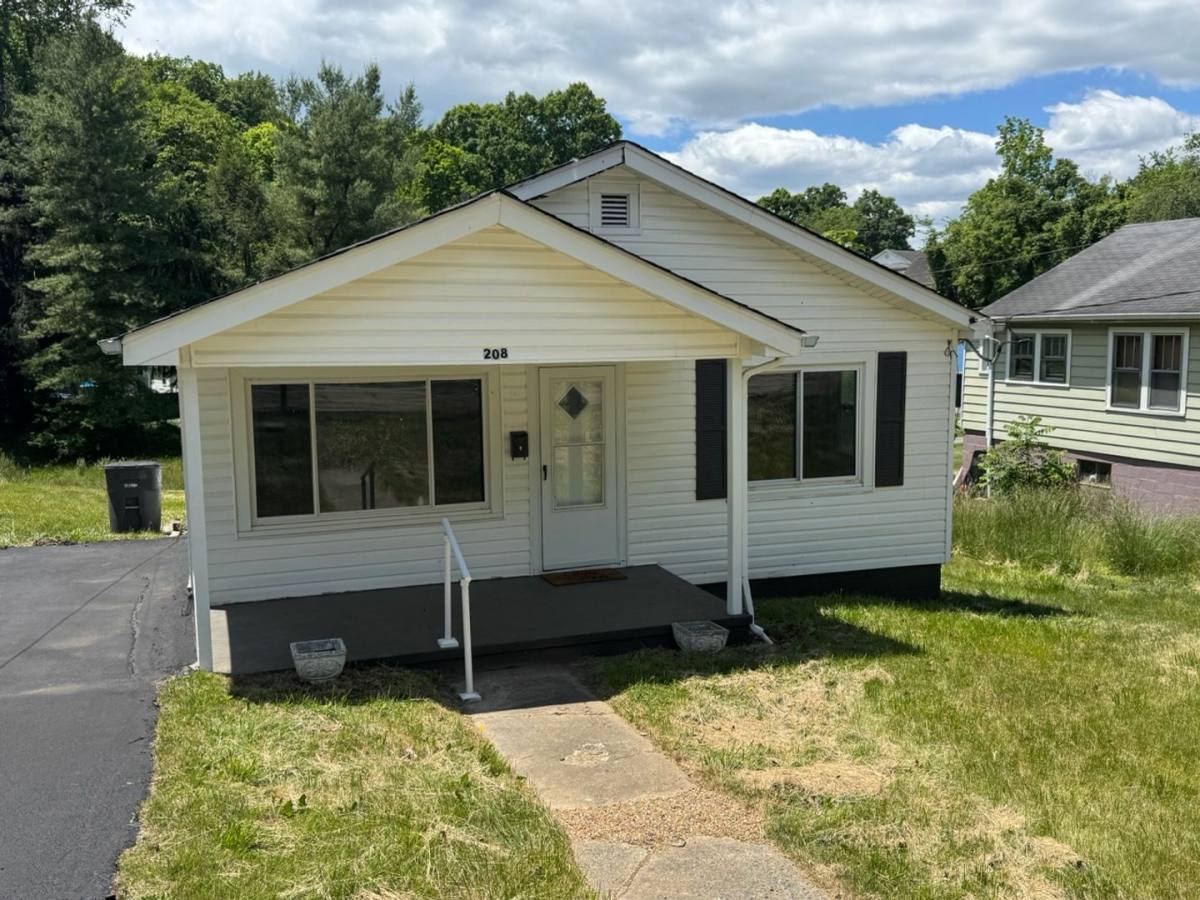 House for rent at 208 Gravely Rd, Kingsport, TN 37665