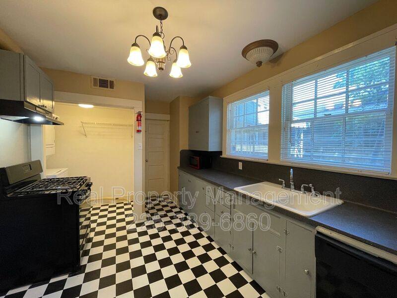 House for rent at 755 Arlington Ave, Baton Rouge, LA 70806