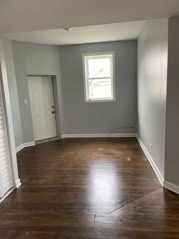 Apartment for rent at 728 N Pine #3F, Chicago, IL 60644