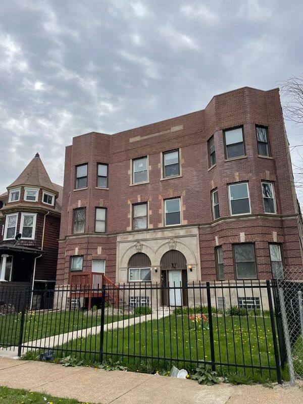 Apartment for rent at 728 N Pine #3F, Chicago, IL 60644